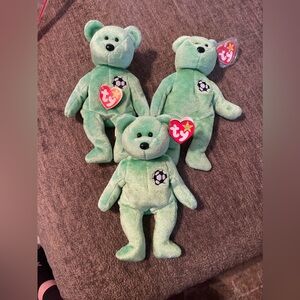 Vintage Ty beanie baby “kicks” soccer ball beanie